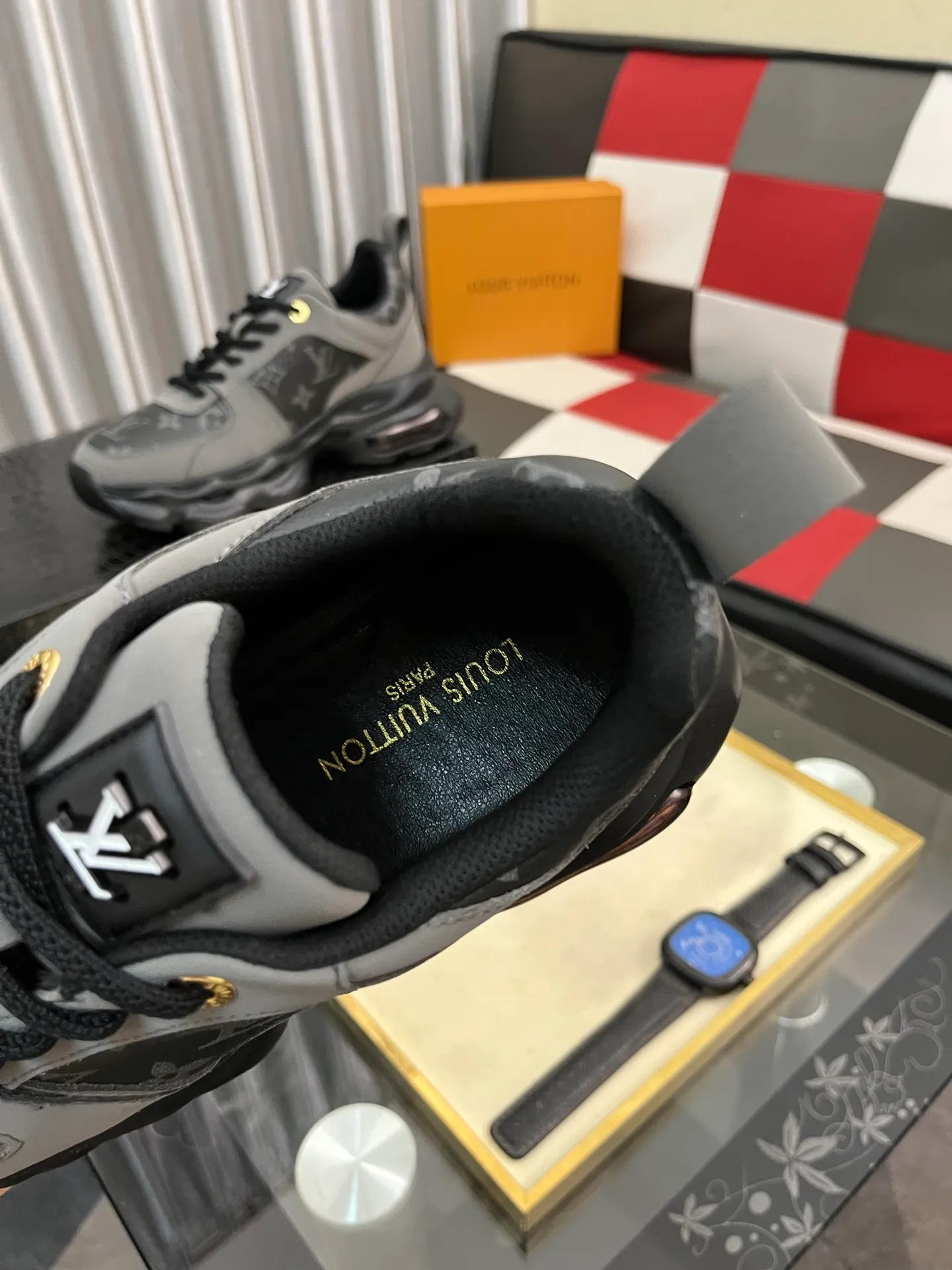 Men's shoes 💰458⌚️⌚️LV Louis Vuitton. The latest trendy casual shoes are popular in physical stores in sizes 38-44. New spring and summer comfortable imported custom original cowhide, unique jacquard fabric element design. Paired with sheepskin lining, Lv original bottom, [taiyang][taiyang] high-end packaging and high quality💪Details determine the quality, you can enter and leave the counter at will, welcome to compare🇮🇹